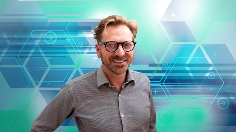 Techwreck: Ex-Con back to lead Samsung, Ford dumps $2B AI investment, new Apple tax +Twitter/Elon — episode artwork