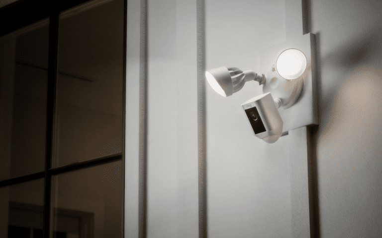 NZ Gaming hits $100m, China’s 4000km/h train, 2degrees vs Spark, Ring Floodlight Cam – NZ Tech Podcast 354 — episode artwork